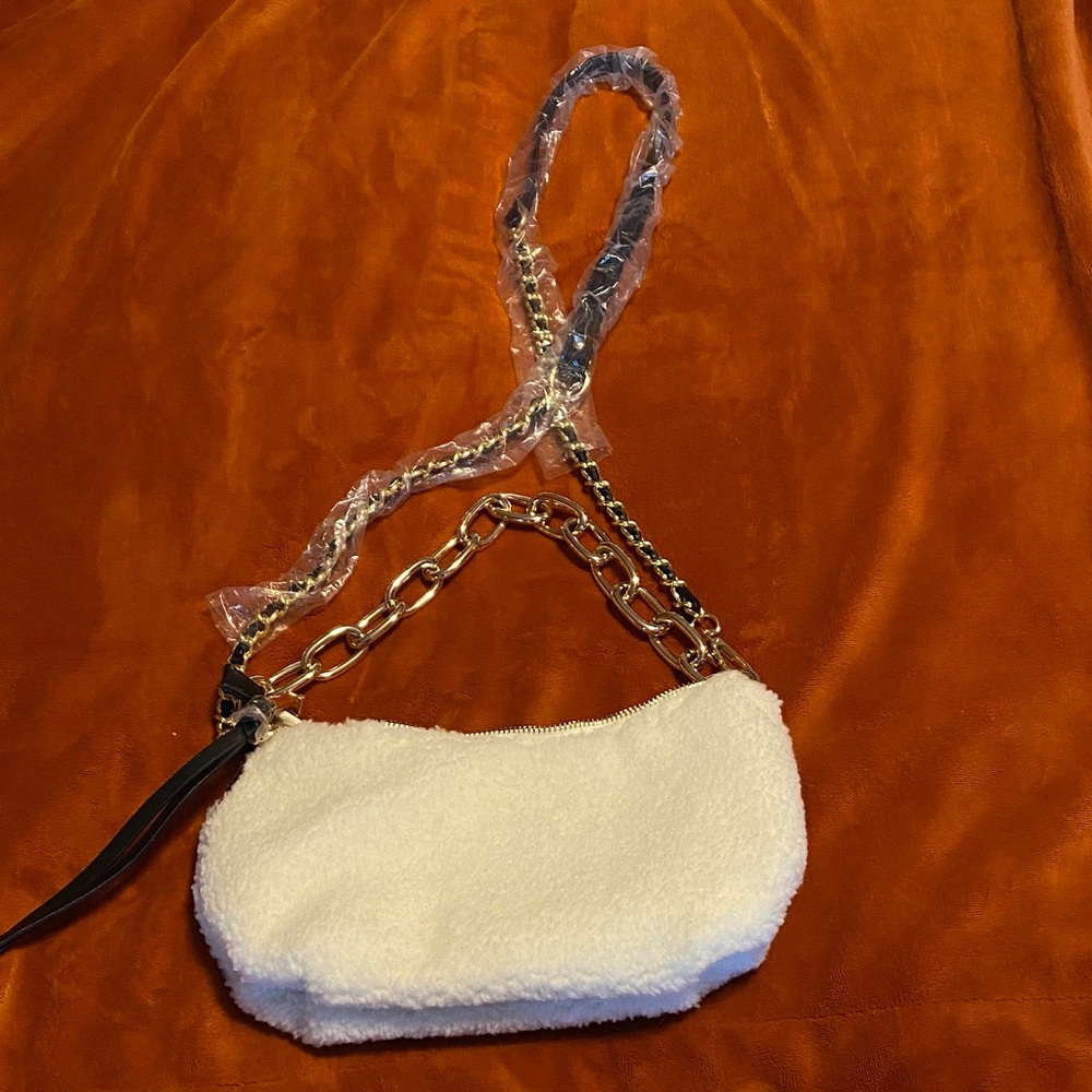 Urban expressions  White Chain Strap Women's Bag